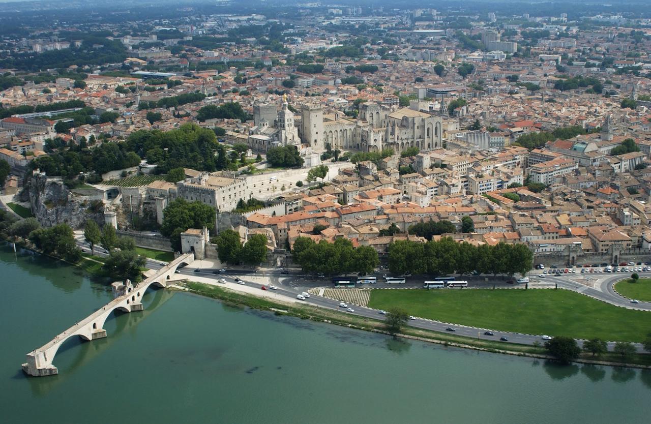 Chambres d'hôtes Saint-Exupéry Entraigues-sur-la-Sorgue Extérieur photo